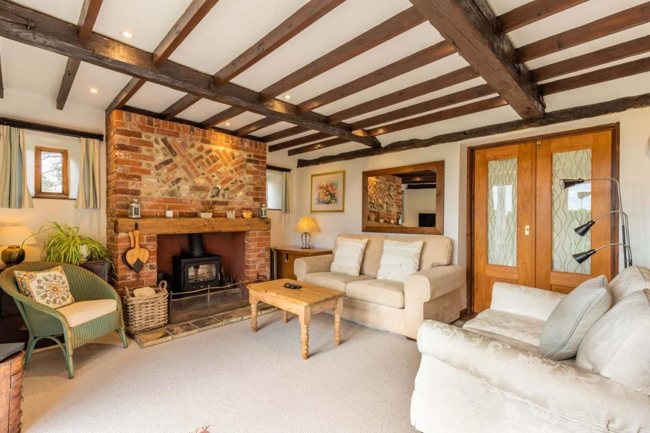 Host & Stay - Woodfalls Barn Burgh and Tuttington Exterior foto