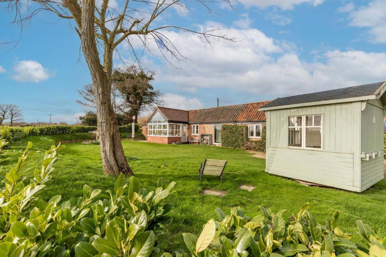 Host & Stay - Woodfalls Barn Burgh and Tuttington Exterior foto