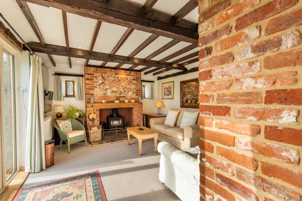 Host & Stay - Woodfalls Barn Burgh and Tuttington Exterior foto